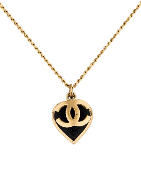 chanel heart necklace 2020|Chanel choker necklace.